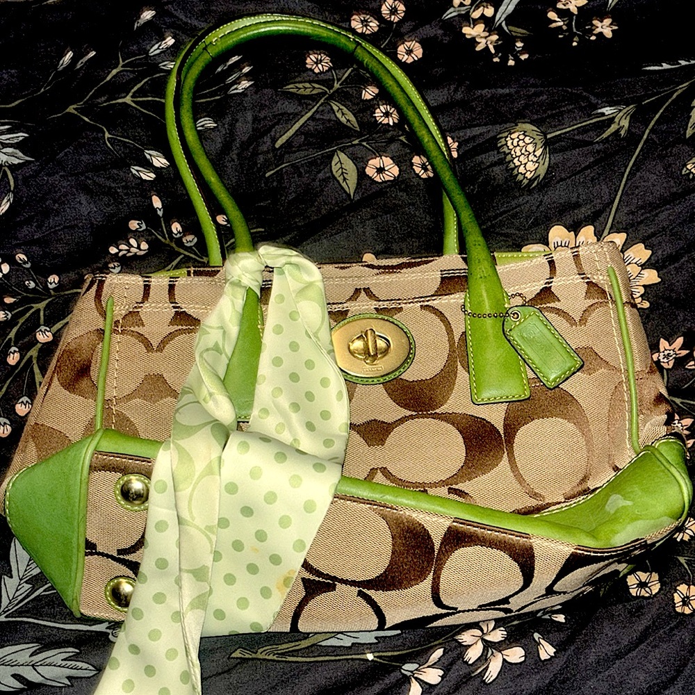 Coach Signature Collection Madeline satchel hand bag LIKE NEWISH - Picture 3 of 16